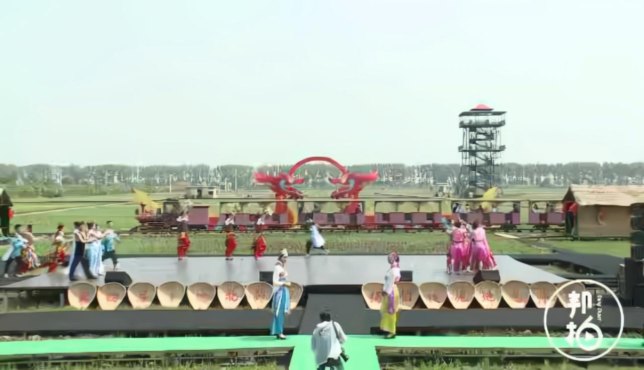 原創(chuàng  )史詩(shī)實(shí)景演出第一幕錫伯魅力