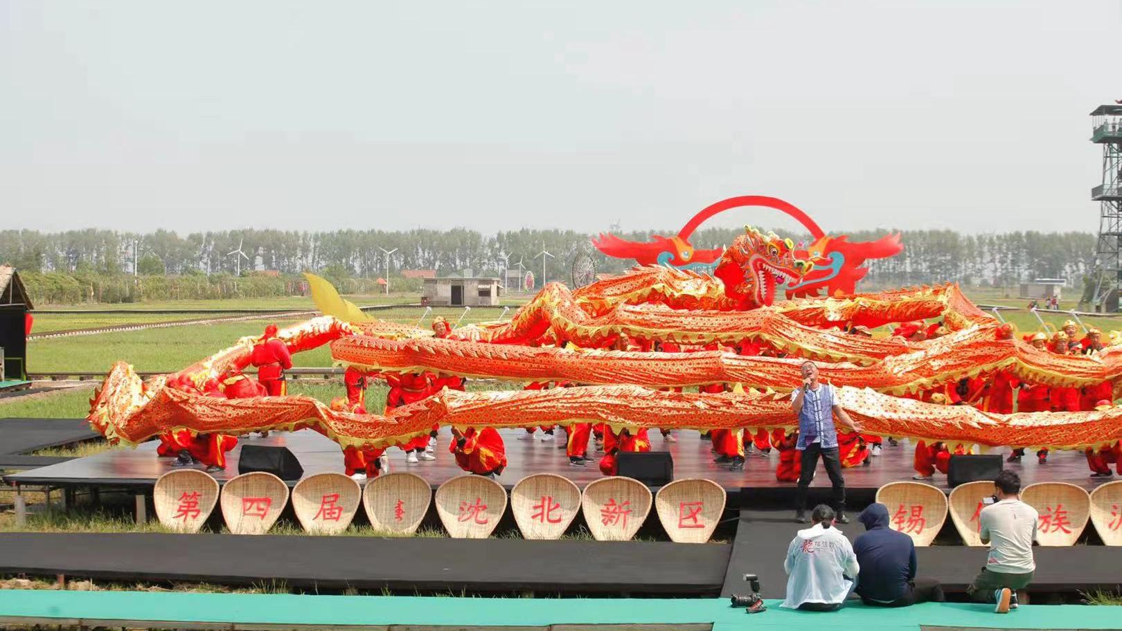 原創(chuàng  )史詩(shī)實(shí)景演出第四幕沈北文旅形象大使黑龍獻唱歌曲慶建黨百年